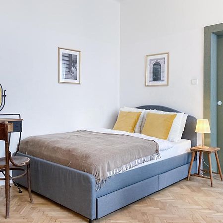 Turnkey I Vintage Terrace Apartment ปราก ภายนอก รูปภาพ