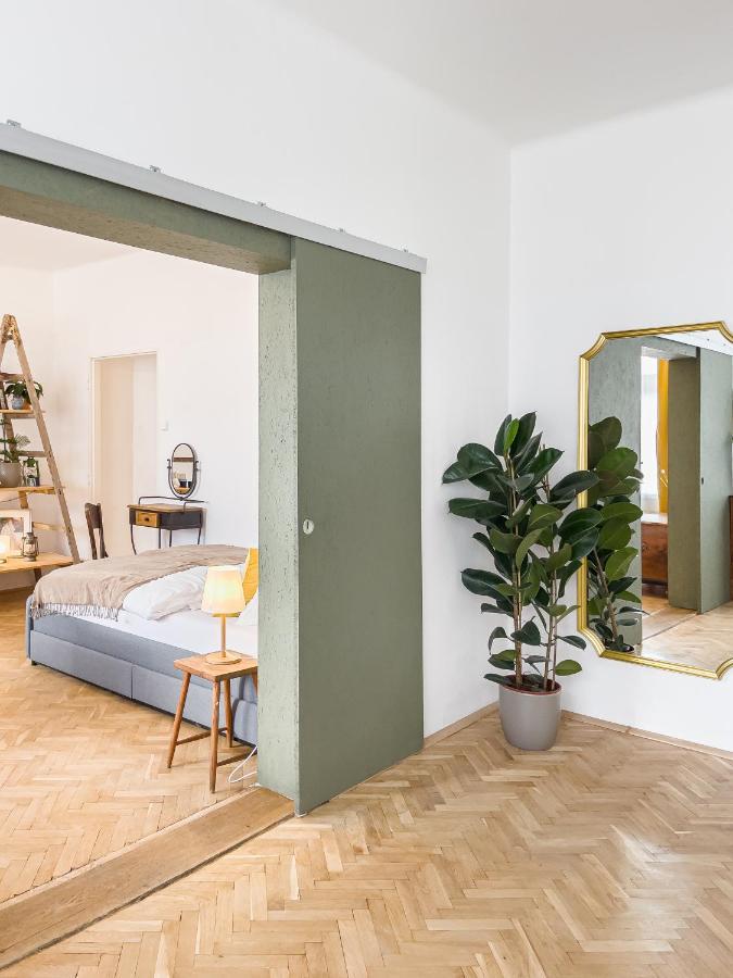Turnkey I Vintage Terrace Apartment ปราก ภายนอก รูปภาพ